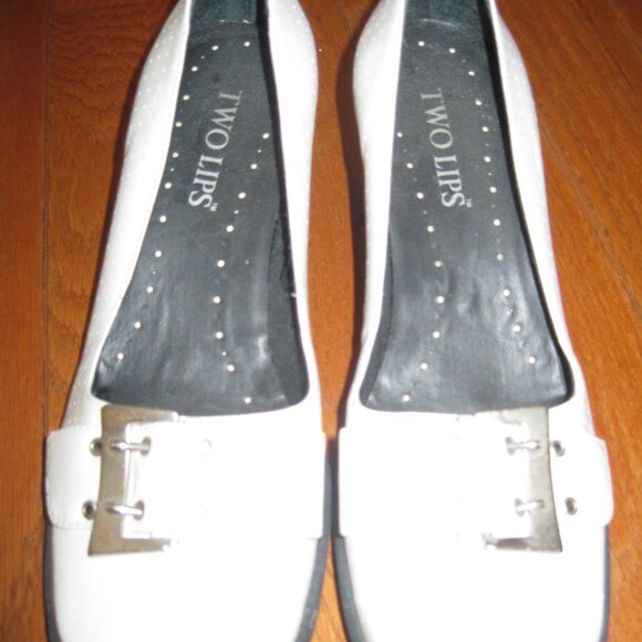 Two Lips Women's Size 7 Saucy White Leather Square Toe heels 2.5" - Picture 1 of 6